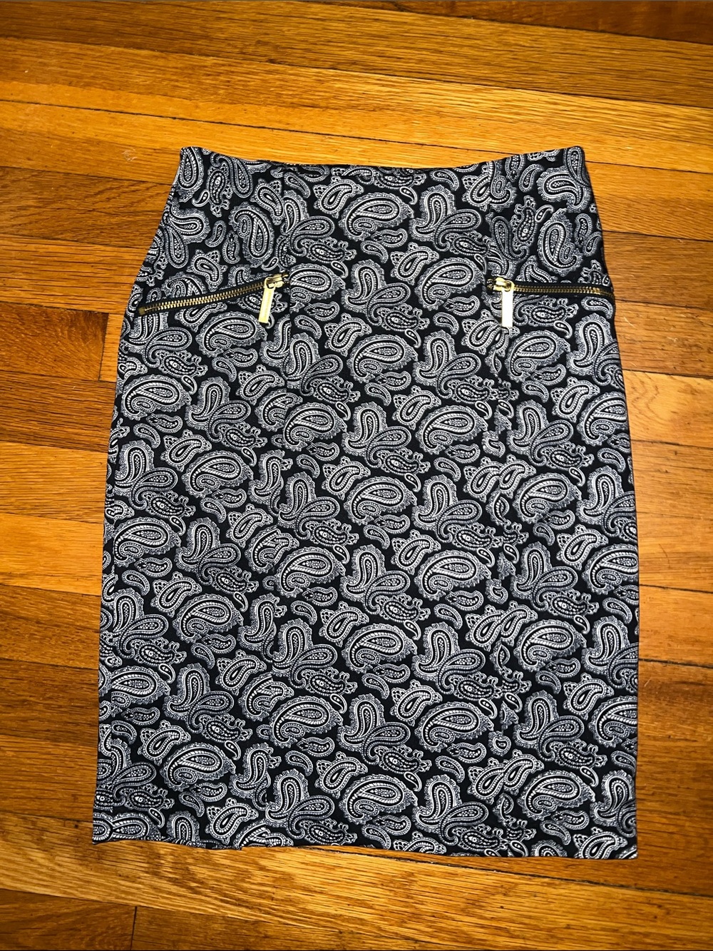 Michael Kors Navy & White Paisley Pencil Skirt with Gold Zipper Details